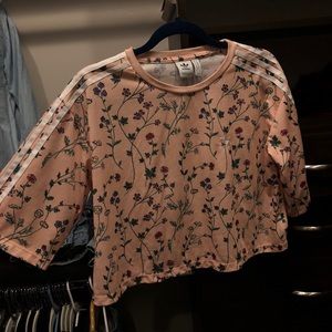 ADIDAS pink flower crop w/ three stripe SIZE: s